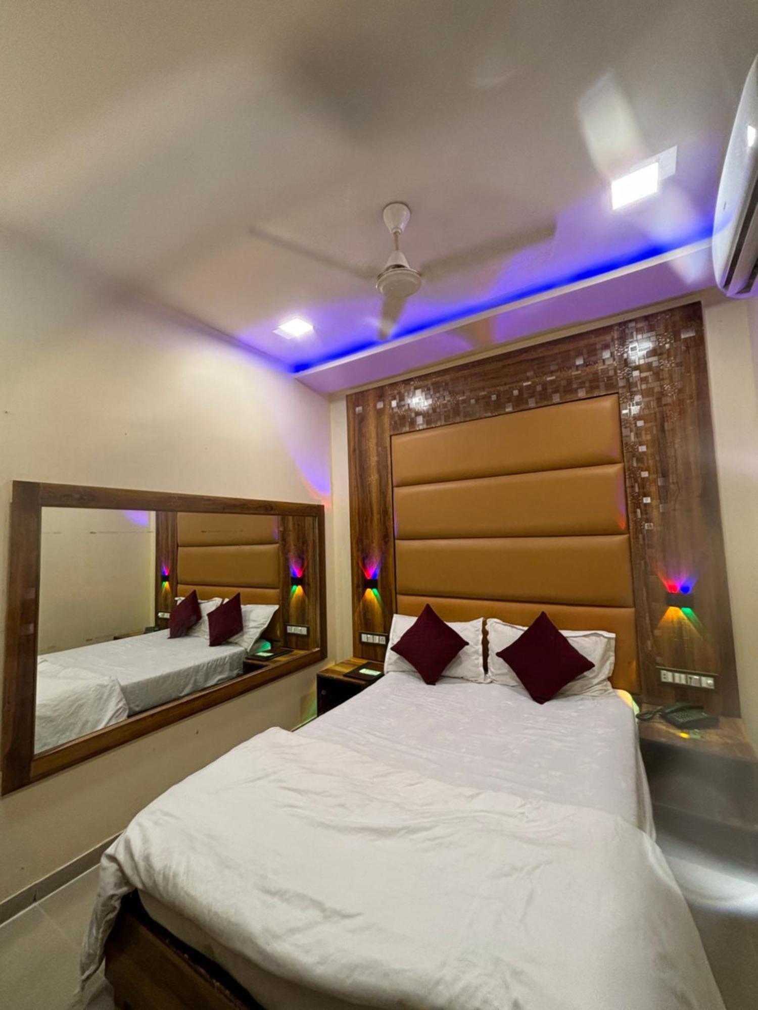 Hotel Blue Wellington - Near Mumbai Airport מראה חיצוני תמונה
