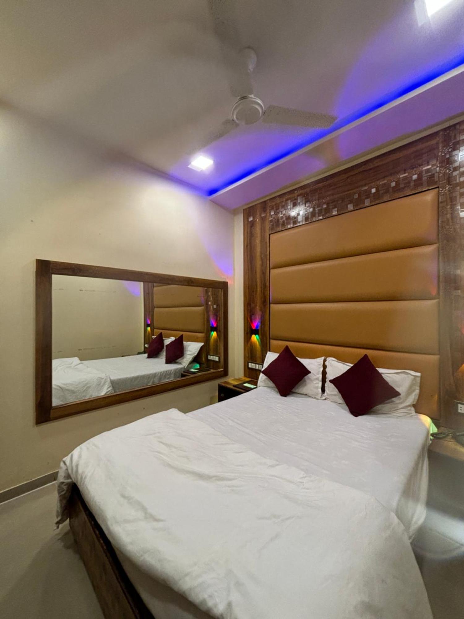 Hotel Blue Wellington - Near Mumbai Airport מראה חיצוני תמונה