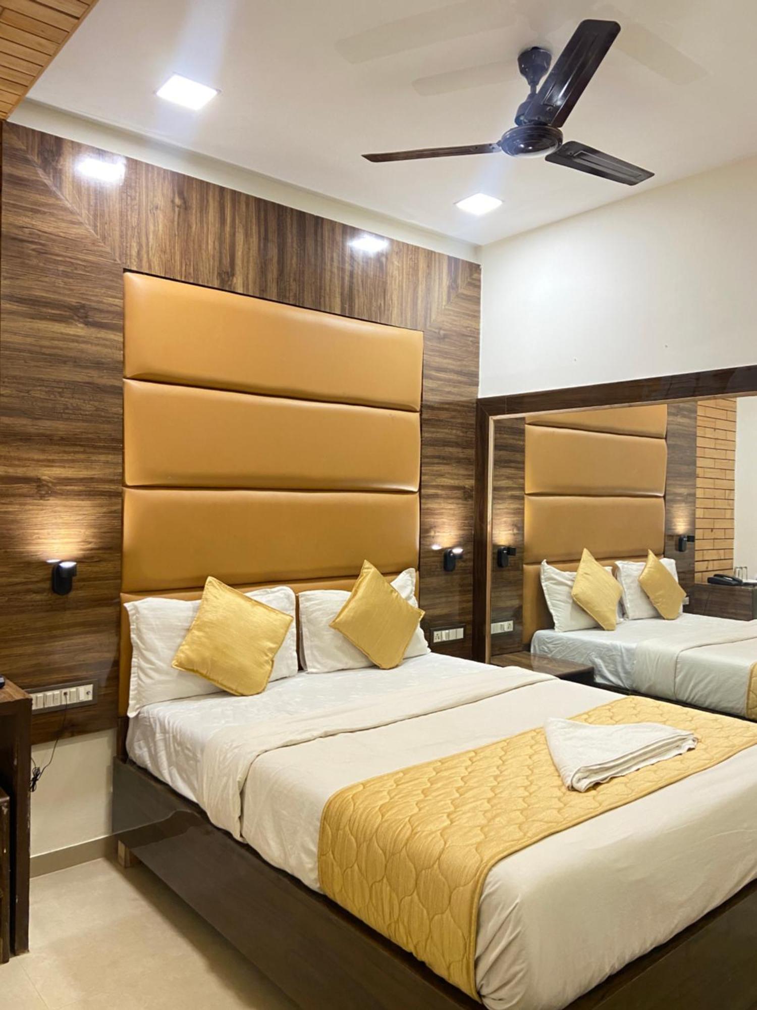 Hotel Blue Wellington - Near Mumbai Airport מראה חיצוני תמונה
